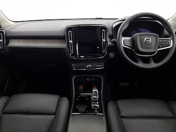 Used Volvo XC40 2024 for sale - 76408000: Photo