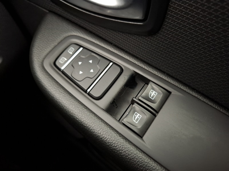 Used Renault Clio 2018 for sale - 77329636: Photo 16