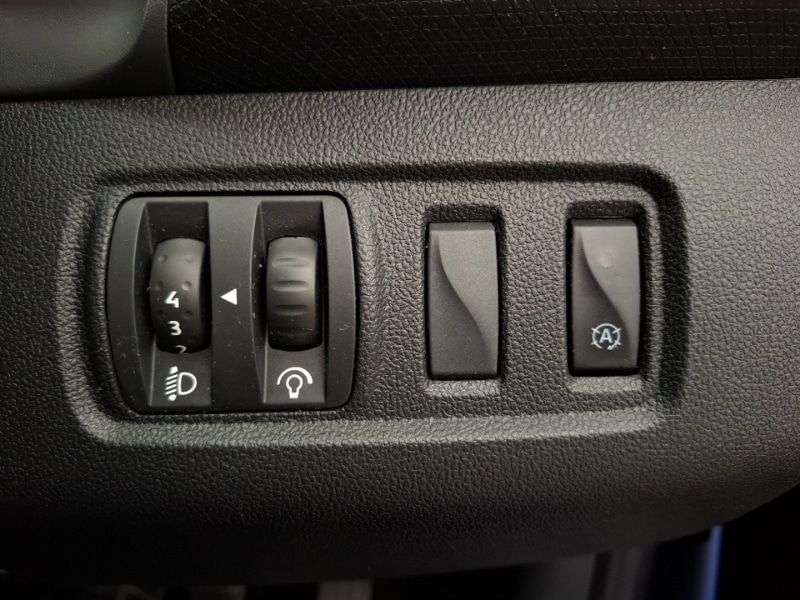 Used Renault Clio 2018 for sale - 77329636: Photo 18