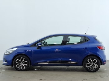 Used Renault Clio 2018 for sale - 77329636: Photo