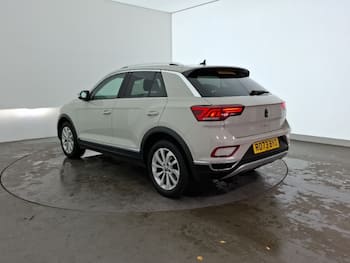 Used Volkswagen T-Roc 2023 for sale - 79689054: Photo