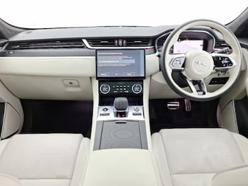 Used Jaguar F-Pace 2023 for sale - 75914210: Photo