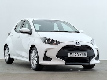 Used Toyota Yaris 2023 for sale - 79101429: Photo