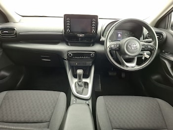 Used Toyota Yaris 2023 for sale - 79101429: Photo