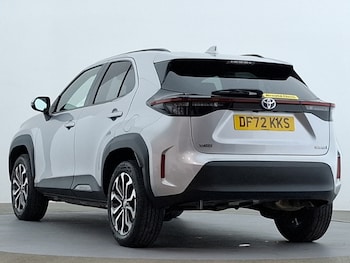 Used Toyota Yaris Cross 2023 for sale - 77596128: Photo