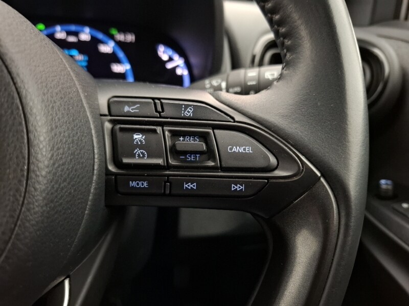 Used Toyota Yaris Cross 2022 for sale - 77448395: Photo 15