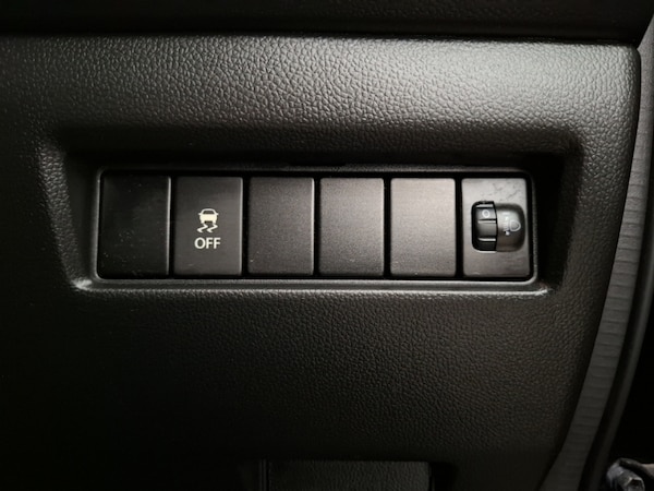 Used Suzuki Swift 2017 for sale - 76289232: Photo 18