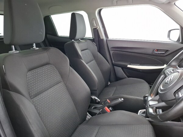 Used Suzuki Swift 2017 for sale - 76289232: Photo 19