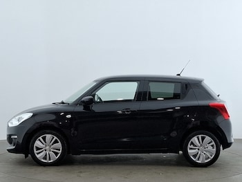 Used Suzuki Swift 2017 for sale - 76289232: Photo 4