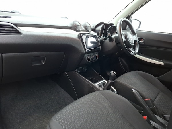 Used Suzuki Swift 2017 for sale - 76289232: Photo 5