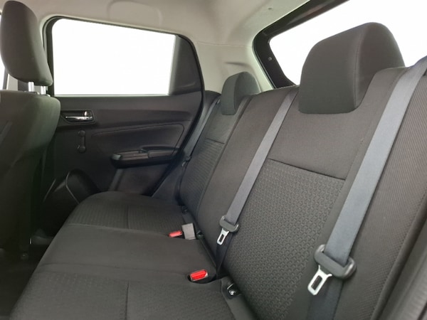 Used Suzuki Swift 2017 for sale - 76289232: Photo 6