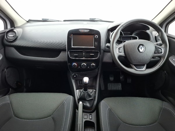 Used Renault Clio 2019 for sale - 76325494: Photo 2
