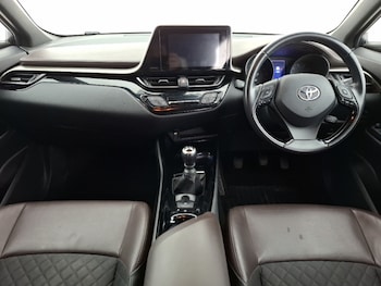 Used Toyota C-HR 2018 for sale - 78696176: Photo