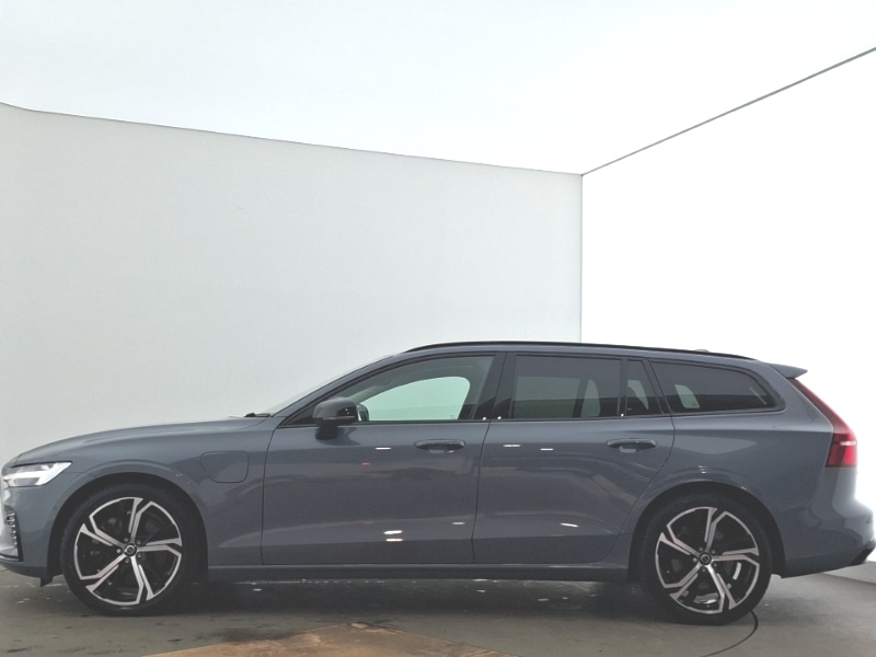 Used Volvo V60 2022 for sale - 77405460: Photo 4