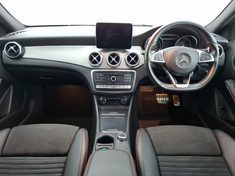 Used Mercedes-Benz GLA 2017 for sale - 76511649: Photo 2