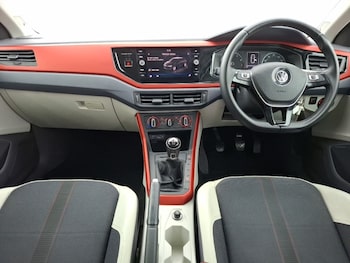 Used Volkswagen Polo 2018 for sale - 79386973: Photo