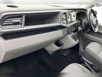 Used Volkswagen Transporter 2022 for sale - 76675296: Photo