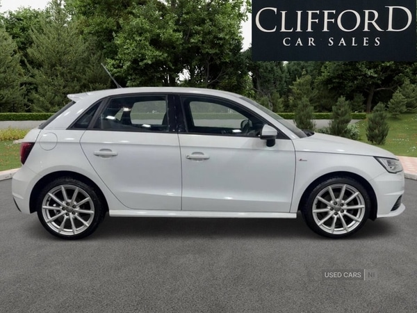 Used Audi A1 2016 for sale - 77970862: Photo 2