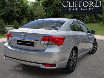 Used Toyota Avensis 2012 for sale - 79086069: Photo