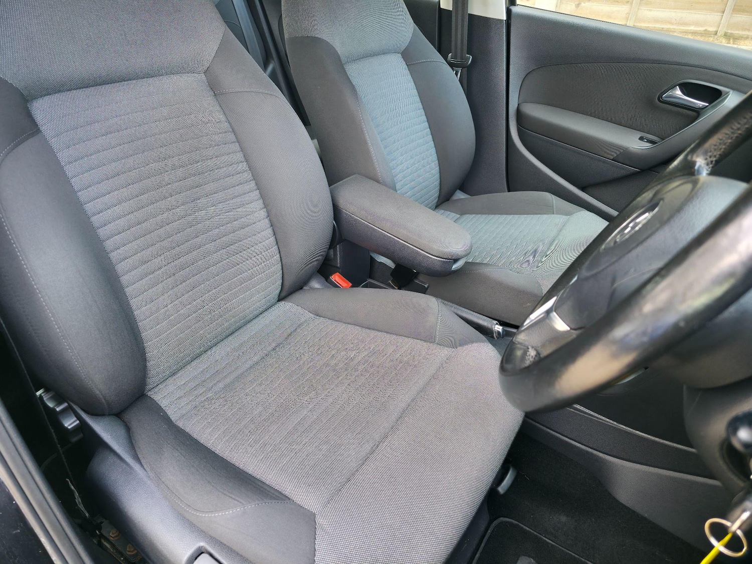 Used Volkswagen Polo 2010 for sale - 76633542: Photo 15