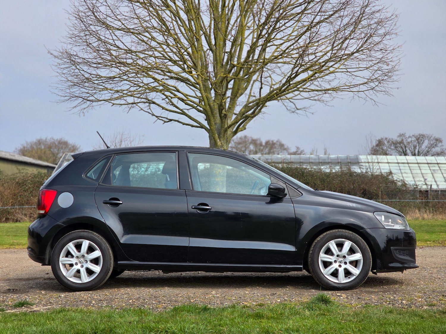 Used Volkswagen Polo 2010 for sale - 76633542: Photo 2