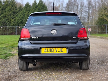 Used Volkswagen Polo 2010 for sale - 76633542: Photo