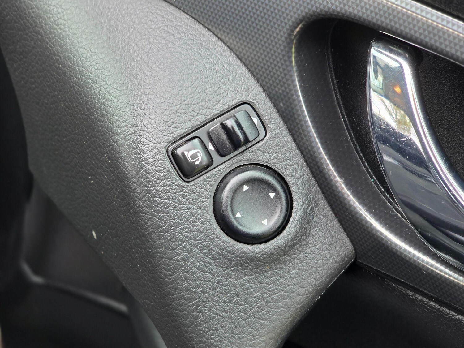 Used Nissan Qashqai for sale - 77496605: Photo 33