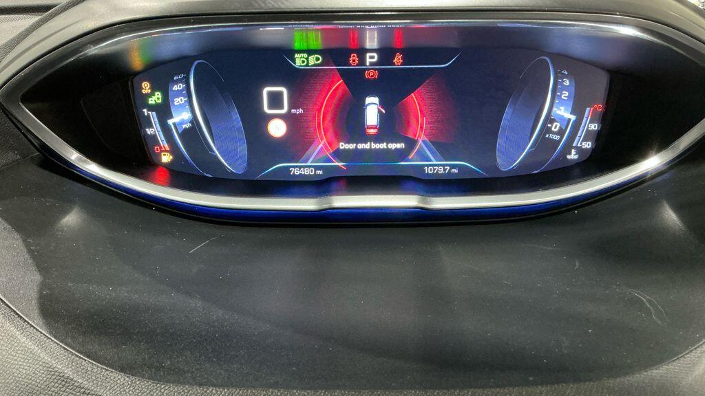 Used Peugeot 3008 2017 for sale - 77306023: Photo 9