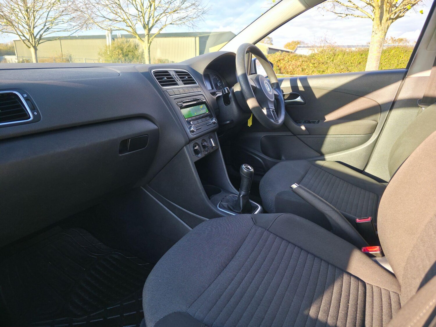 Used Volkswagen Polo for sale - 76994040: Photo 28