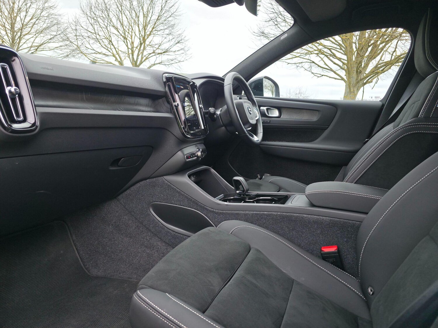 Used Volvo EX40 for sale - 77908970: Photo 25