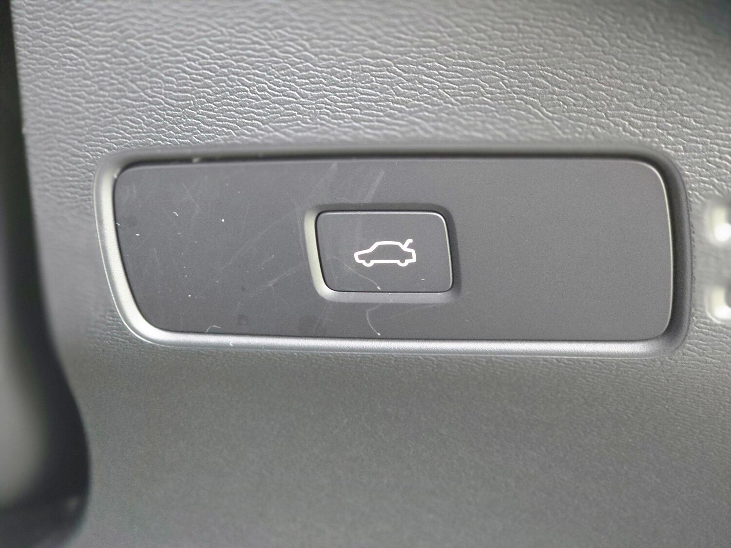 Used Volvo EX40 for sale - 77908970: Photo 30