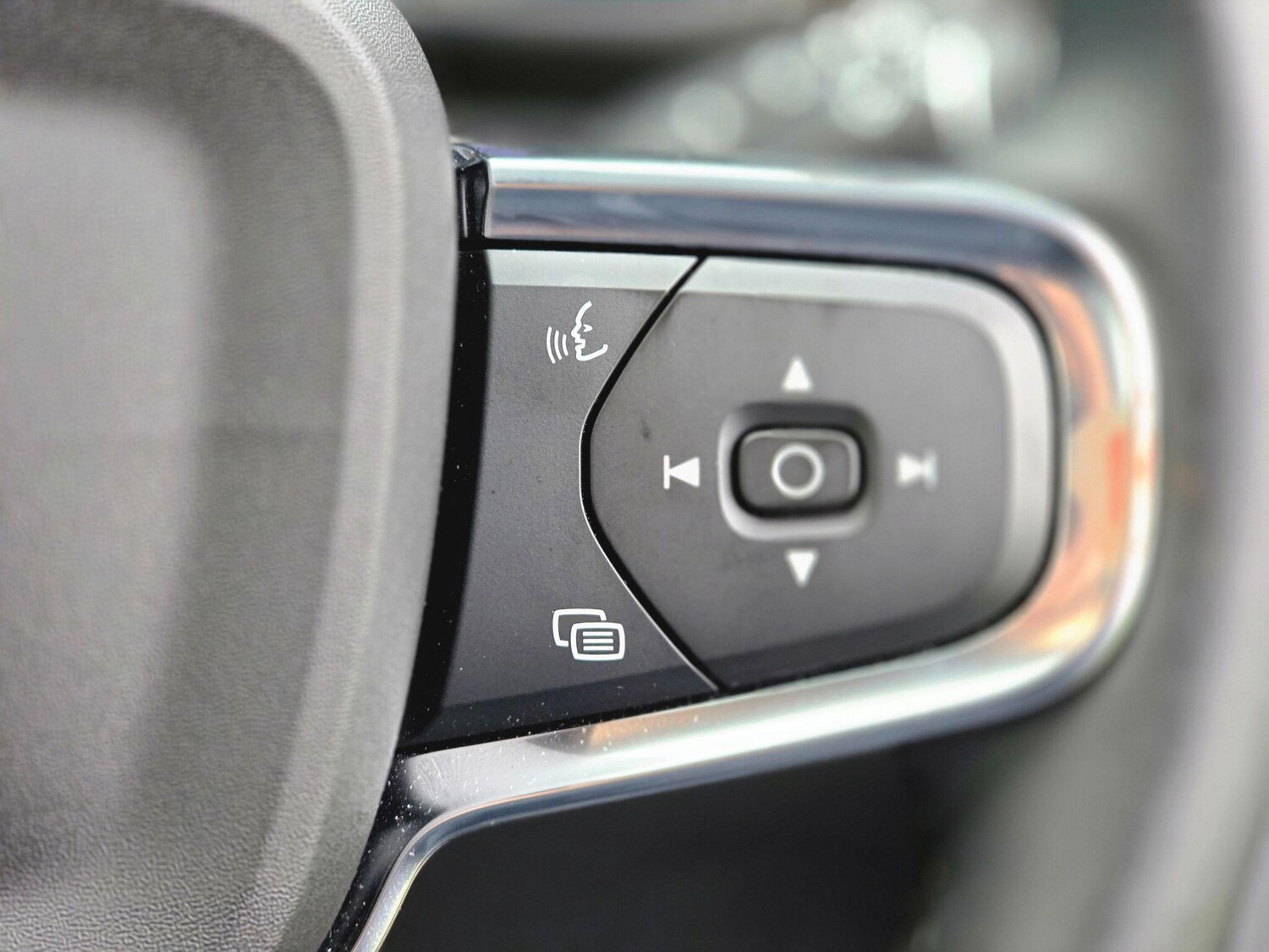 Used Volvo EX40 for sale - 77908970: Photo 33