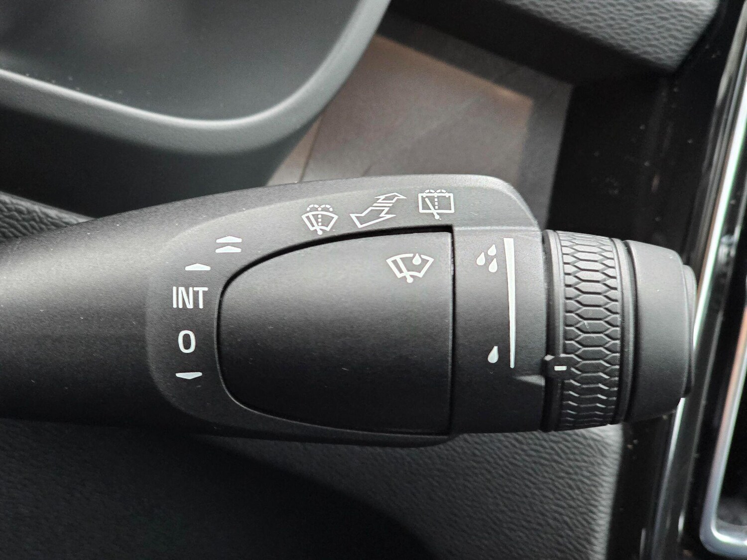 Used Volvo EX40 for sale - 77908970: Photo 36