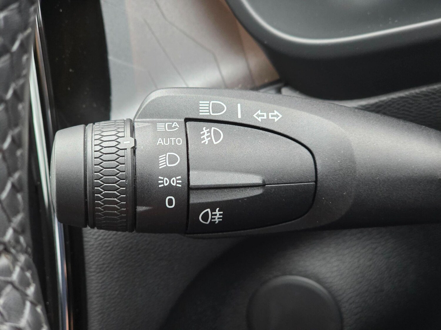 Used Volvo EX40 for sale - 77908970: Photo 37