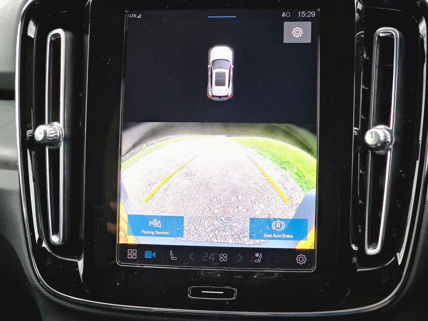 Used Volvo EX40 for sale - 77908970: Photo 44