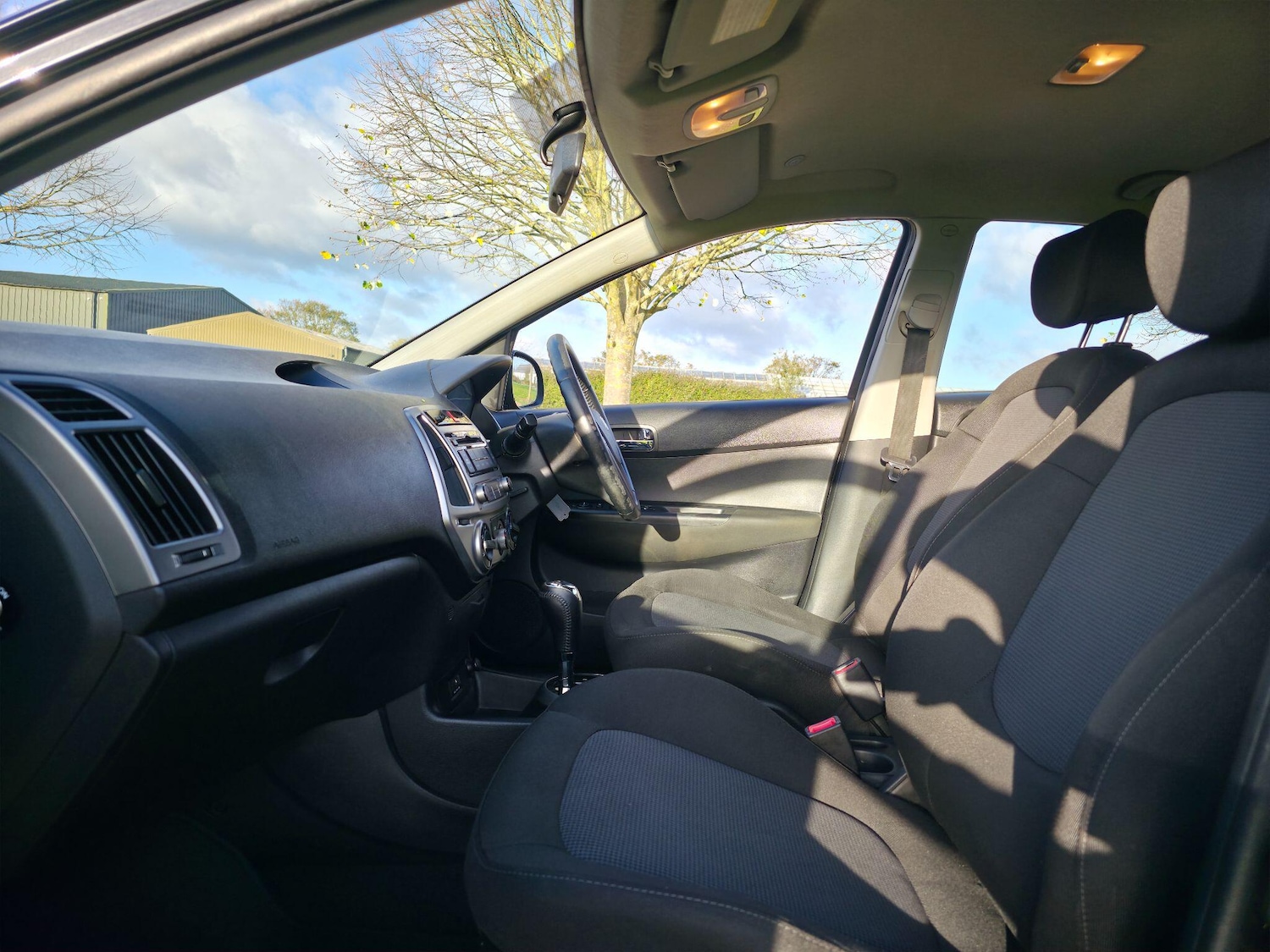 Used Hyundai i20 2014 for sale - 76608062: Photo 21