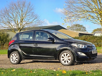 Used Hyundai i20 2014 for sale - 76608062: Photo