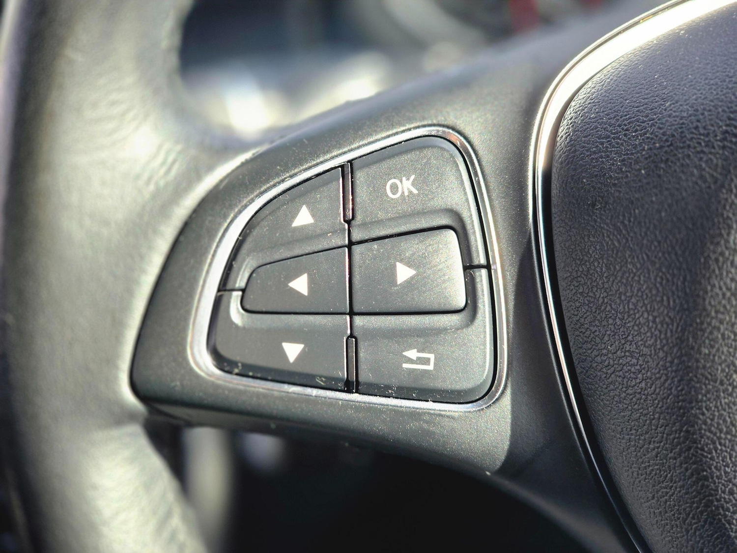 Used Mercedes-Benz A-Class 2017 for sale - 77549625: Photo 35