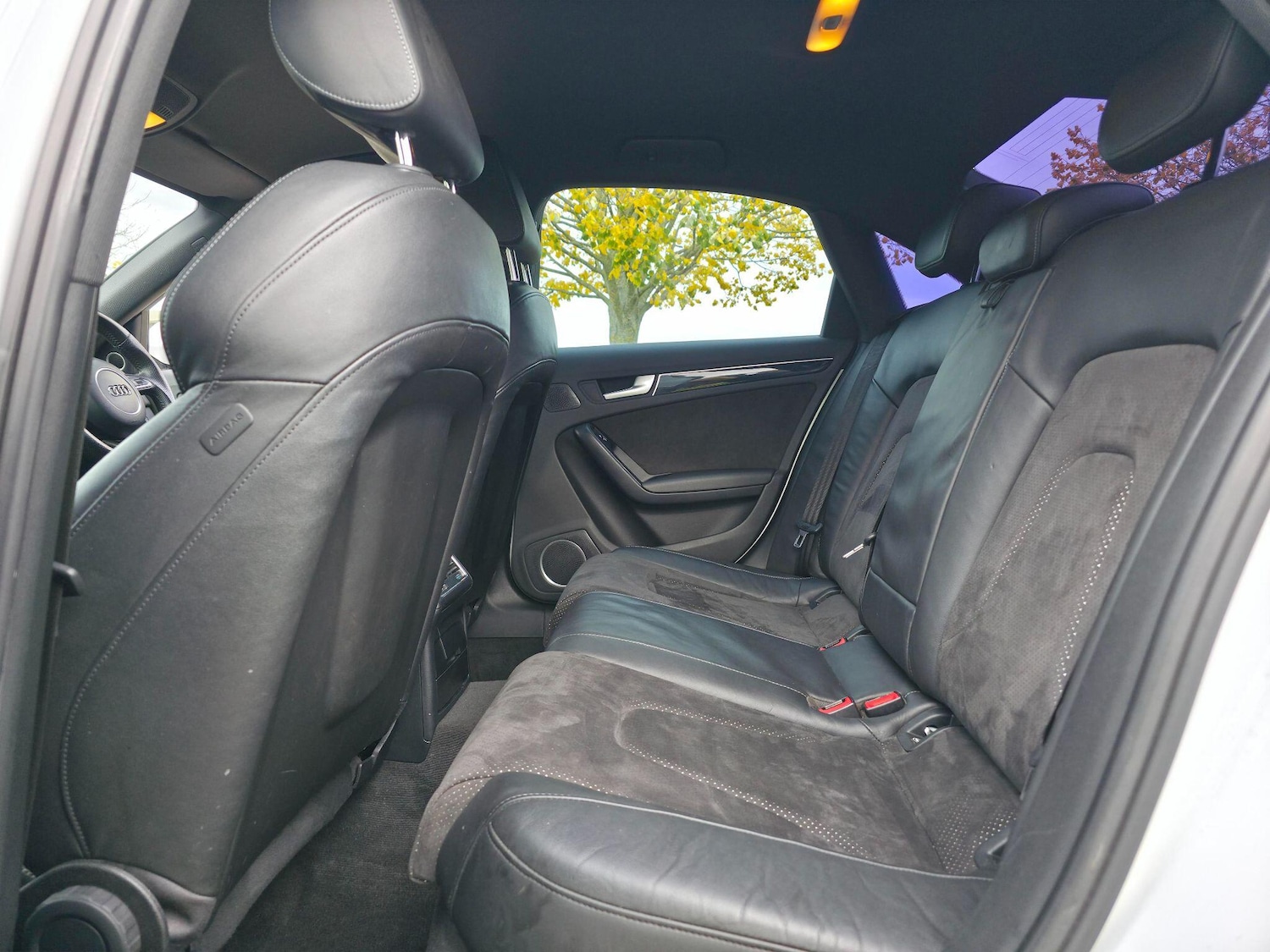 Used Audi A4 2013 for sale - 76388687: Photo 24