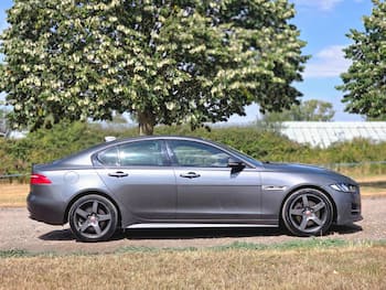 Used Jaguar XE 2018 for sale - 79808252: Photo