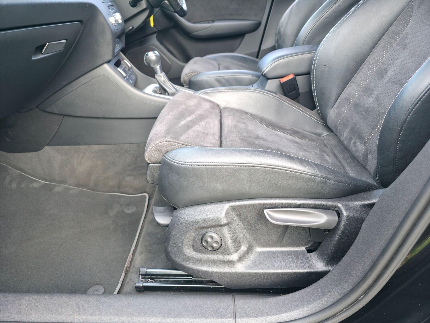 Used Audi Q3 2015 for sale - 76441303: Photo 29