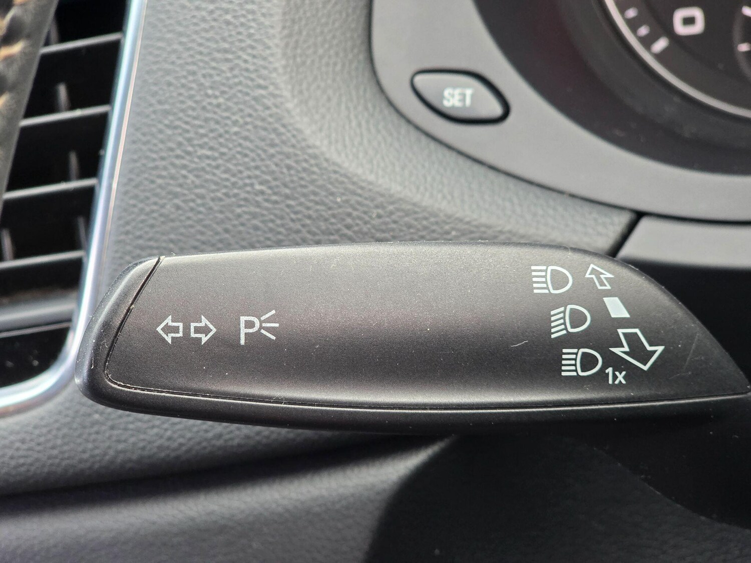 Used Audi Q3 2015 for sale - 76441303: Photo 35