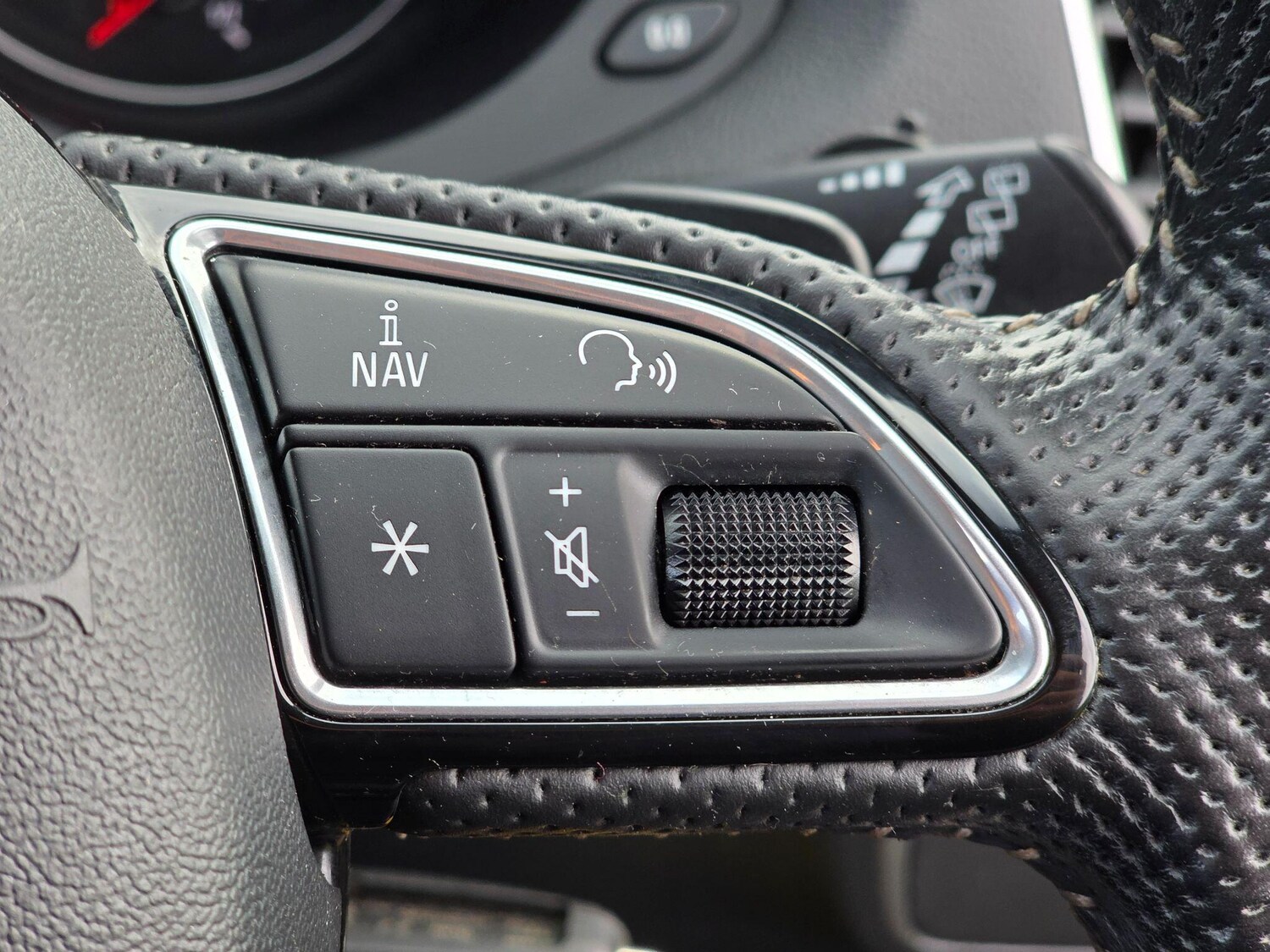 Used Audi Q3 2015 for sale - 76441303: Photo 40