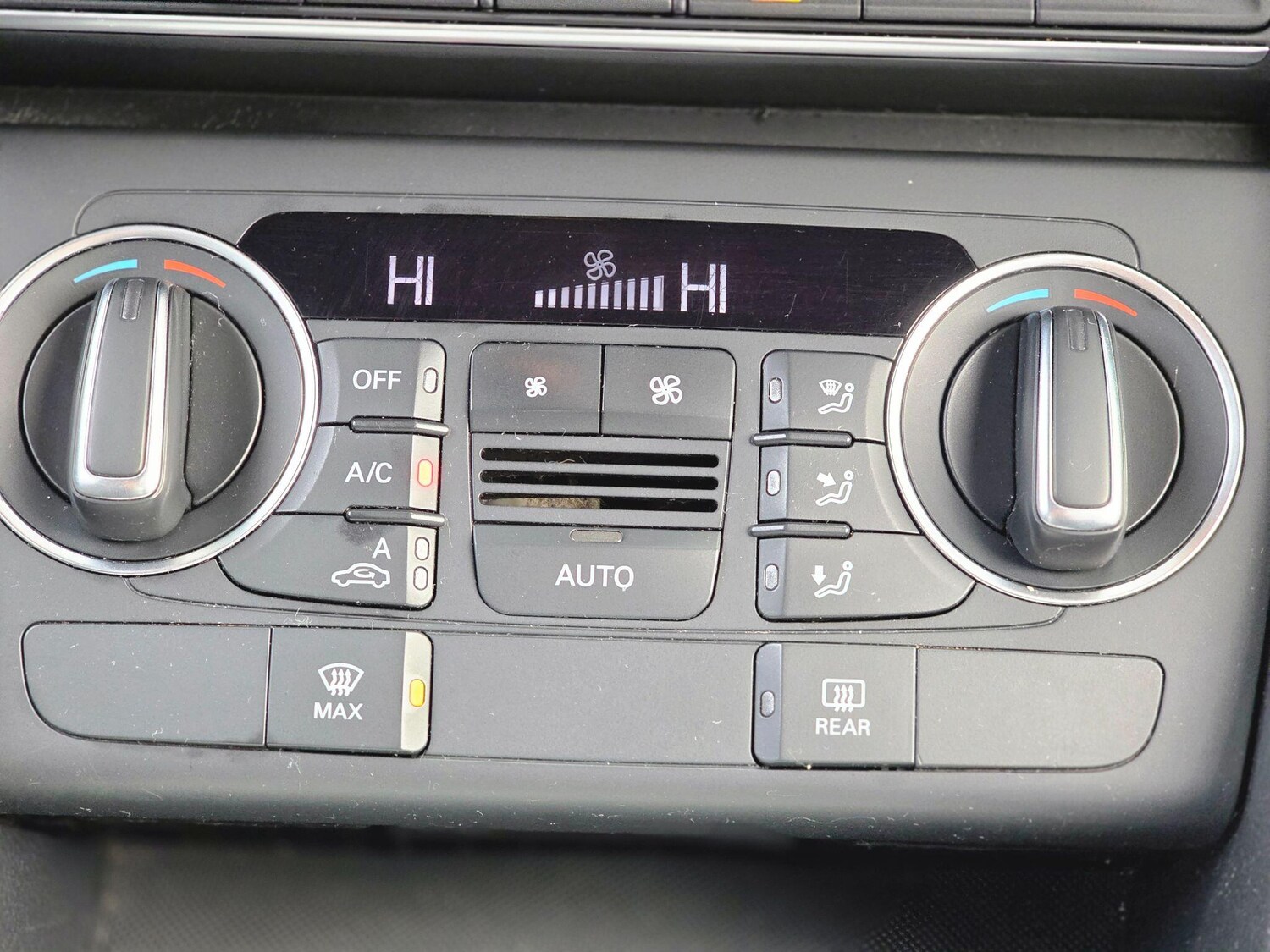 Used Audi Q3 2015 for sale - 76441303: Photo 42