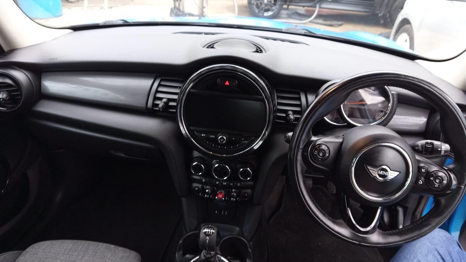 Used MINI Hatch 2015 for sale - 77242600: Photo 4