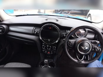 Used MINI Hatch 2015 for sale - 77242600: Photo