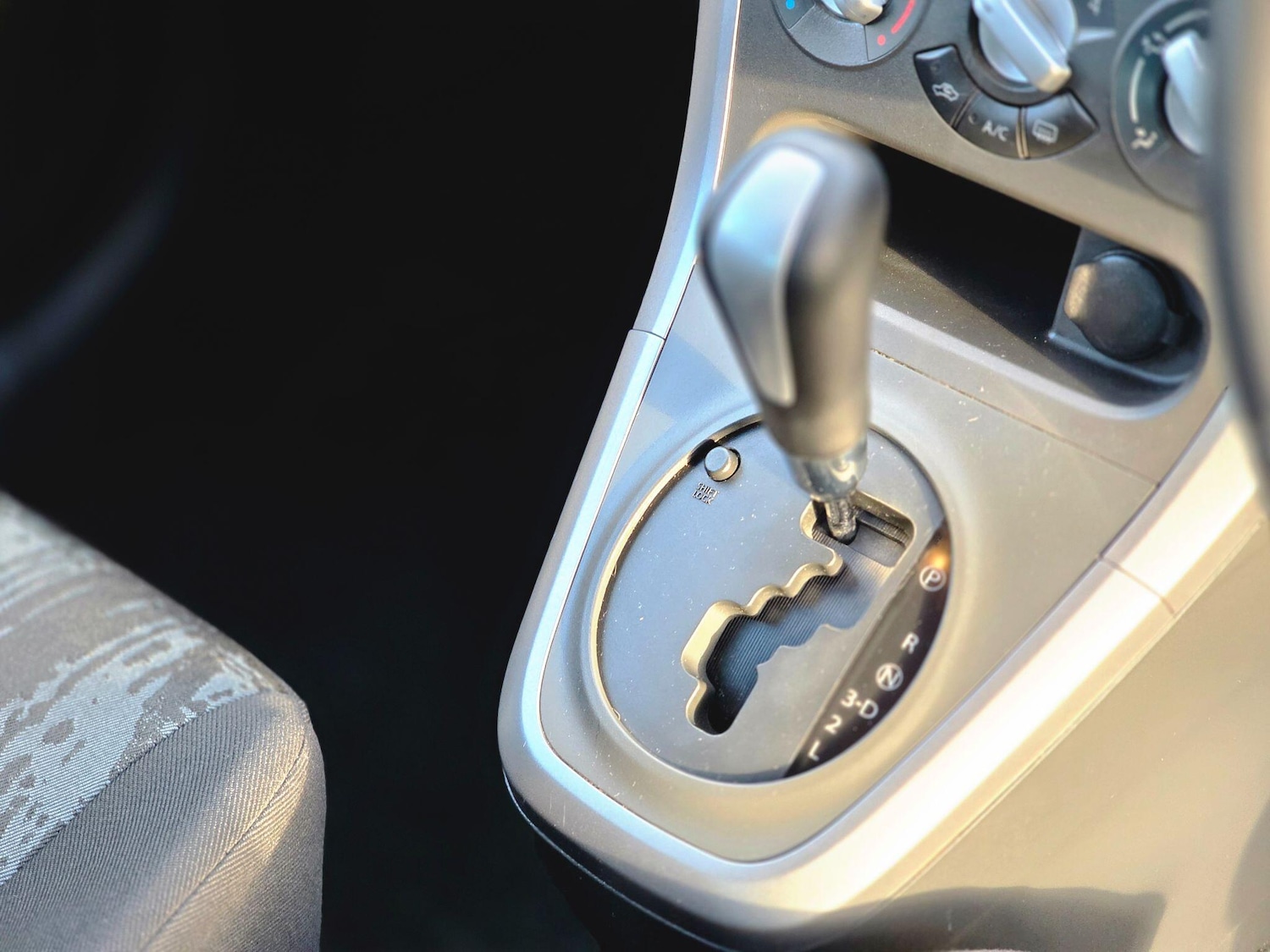 Used Vauxhall Agila 2012 for sale - 76314703: Photo 32