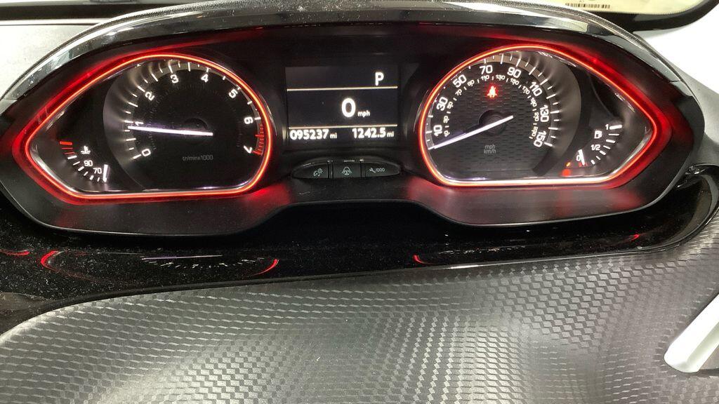 Used Peugeot 2008 2018 for sale - 77029208: Photo 19