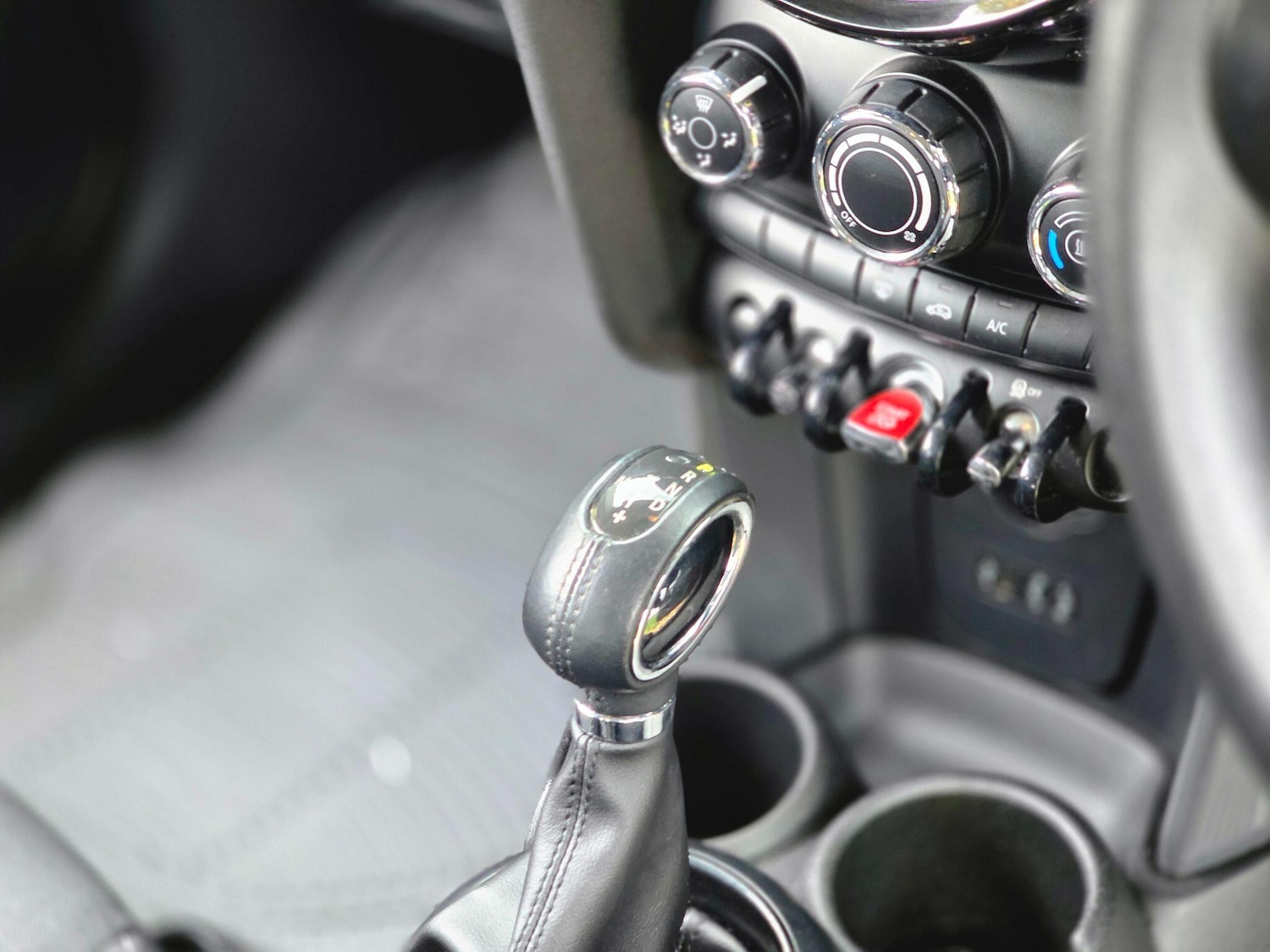 Used MINI Hatch 2016 for sale - 76989568: Photo 28