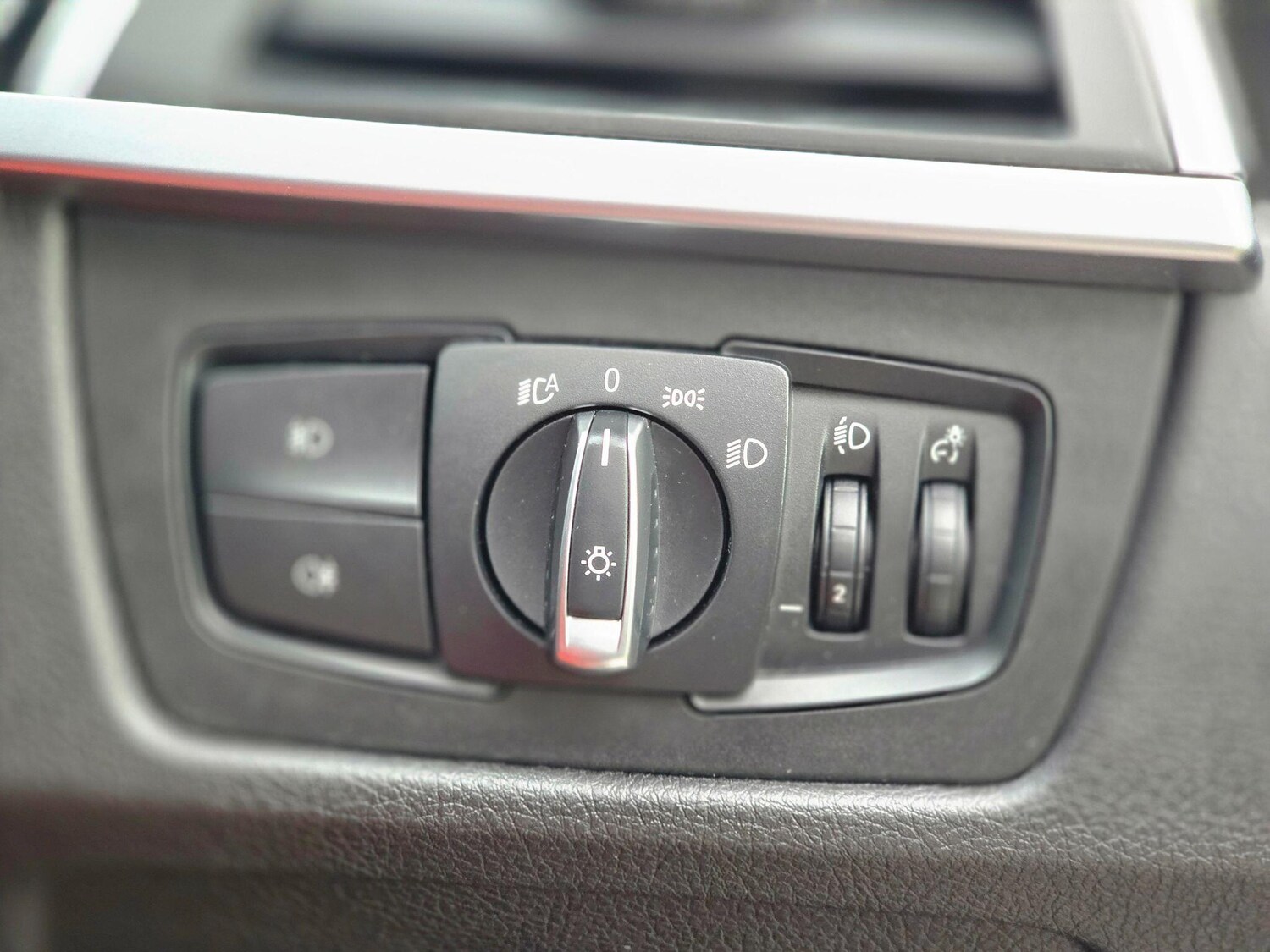 Used BMW 3 Series 2017 for sale - 77549638: Photo 38